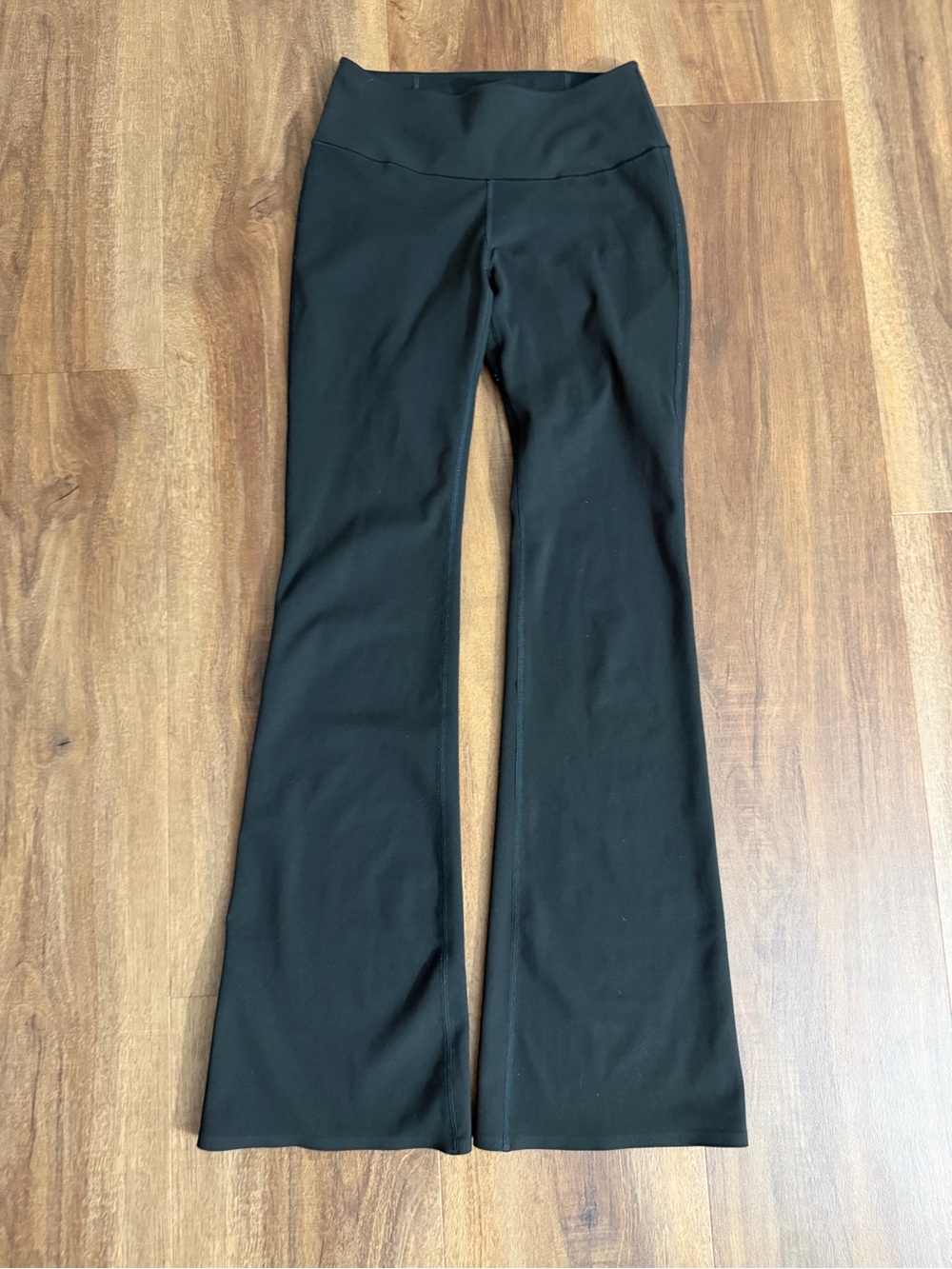 Uniqlo High-Rise Black Flare Yoga Pants S